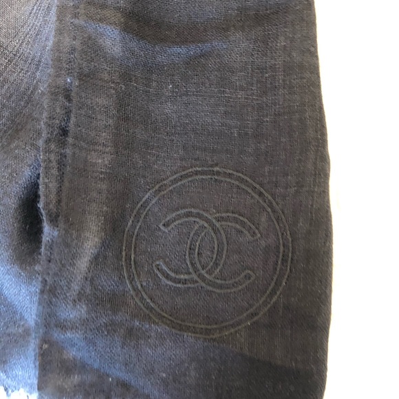 Chanel scarf - Picture 5 of 6